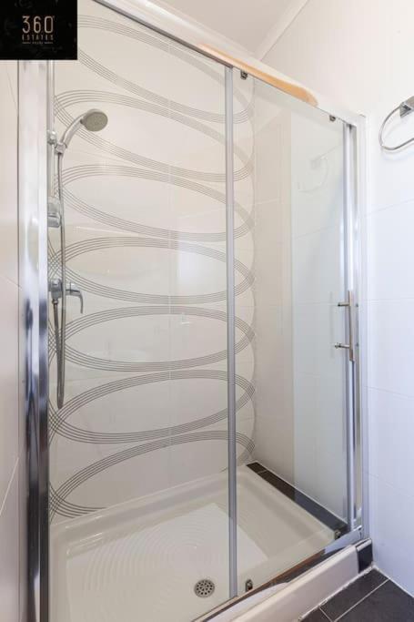 Comfortable Penthouse, Served With Lift, Wifi & Ac By 360 Estates Gżira Kültér fotó